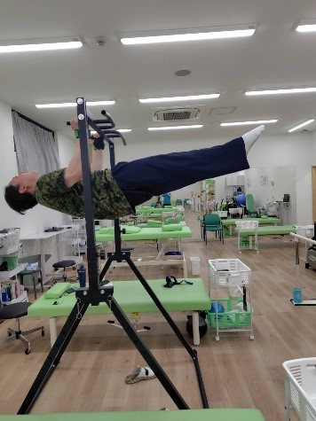 体を支えながら姿勢を保つ運動